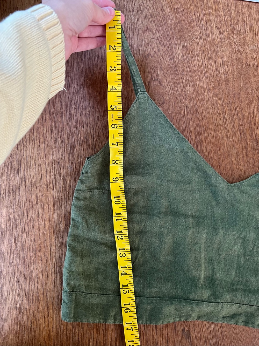 Cropped Linen Tank Top - Picture 4 of 4